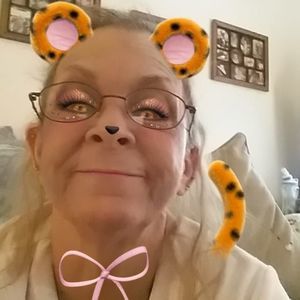 Meet your Posher, Robin